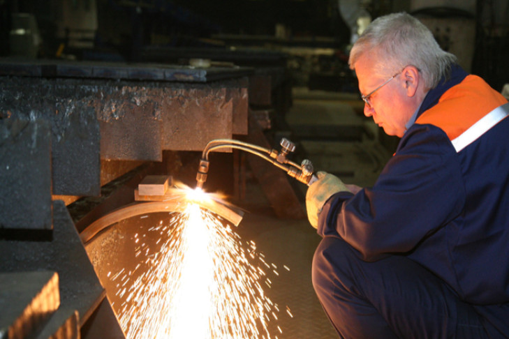 Мужчины в Новосибирске спят меньше женщин, а работают больше