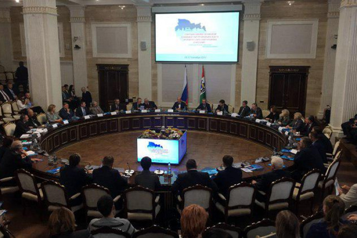 Взаимодействие власти и местного самоуправления обсуждают в Новосибирске