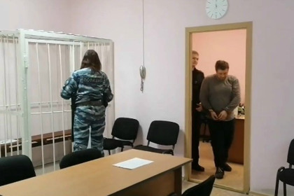 Новосибирца отдали под суд за захват заложницы на улице Курчатова