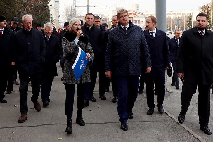Полномочный представитель высоко оценил ход работ по благоустройству общественных пространств в городе Омске