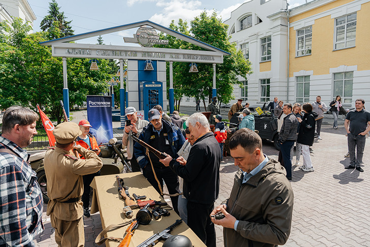 Новосибирцы смогли увидеть «Вооружение Красной армии»