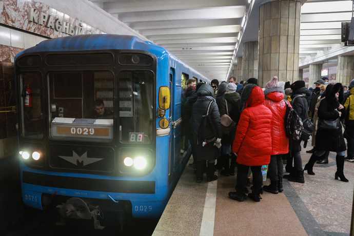 Более 200 работников метро Новосибирска получили медотвод от вакцинации 
