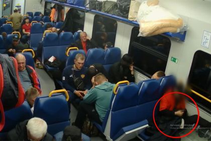 Дружелюбный попутчик разул приятеля в электропоезде до Новосибирска