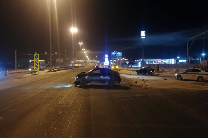 Неустановленный водитель ВАЗа погиб на Советском шоссе под Новосибирском
