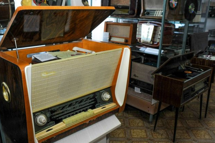 Уникальная коллекция радиоприемников собрана в Карасуке 