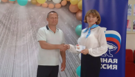 Золотой знак ГТО вручен Татьяне Бузюргиной из Северного