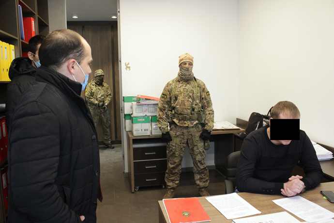 Пограничники задержали директора клиники в Новосибирске 