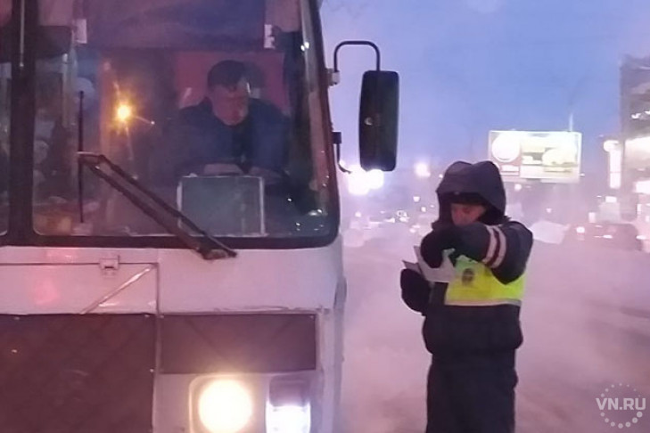 Автобусы со сломанными тормозами и рулем возят пассажиров в Новосибирске