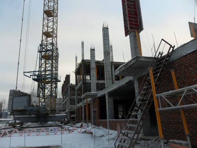 Строительство школы №54 в центре Новосибирска идет с опережением графика