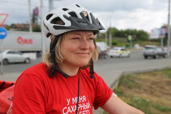 Диабетчица на трехколесном велосипеде заехала в Новосибирск