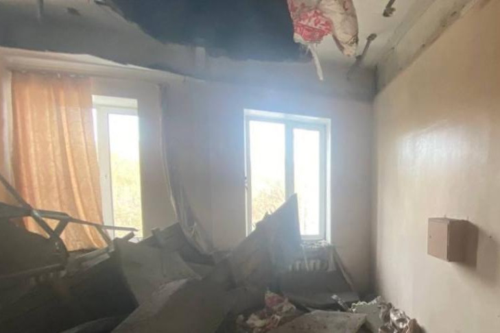 Андрей Травников поручил обследовать конструкции здания детской больницы №1