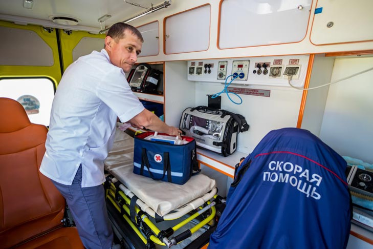 Больше 40 тысяч новосибирцев отмечают День медика-2025