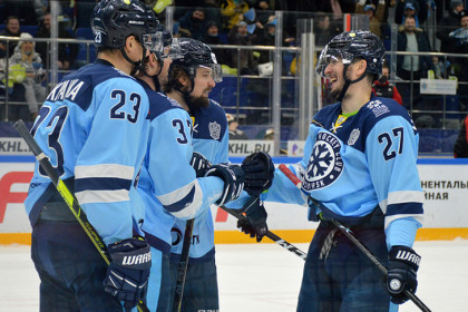 ХК «Сибирь» добился первой победы в регулярном чемпионате КХЛ