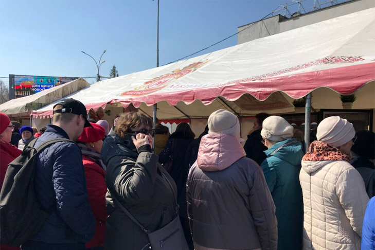 Об открытии постоянной ярмарки возле ГУМа объявил замминистра Останин