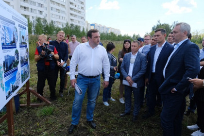 Губернатор Травников: «Строительство семи поликлиник начнется в 2020 году»
