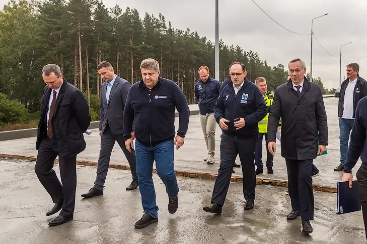 Глава Росавтодора заявил в Новосибирске о расширении Омского тракта до 4 полос