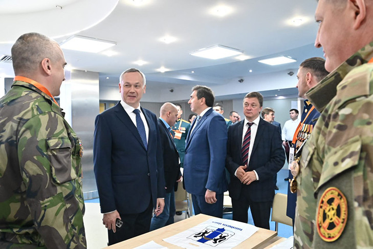 Первые 30 финалистов регионального образовательного проекта «Герои НовоСибири» приступили к обучению