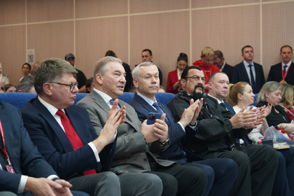 Новосибирцы побили рекорд посещаемости хоккея формата 3х3