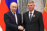Президент Путин наградил трёх педагогов из Новосибирской области