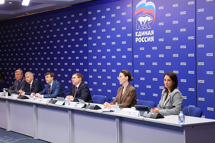 В Новосибирской области начали работу три новые школы, построенные по программе «Единой России» и Минпросвещения РФ