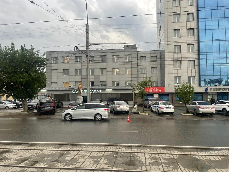 Двухлетняя девочка пострадала в ДТП с неизвестным водителем в Новосибирске