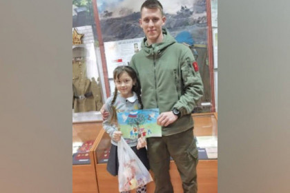 Детский рисунок соединил мобилизованного бойца и школьницу из Черепановского района