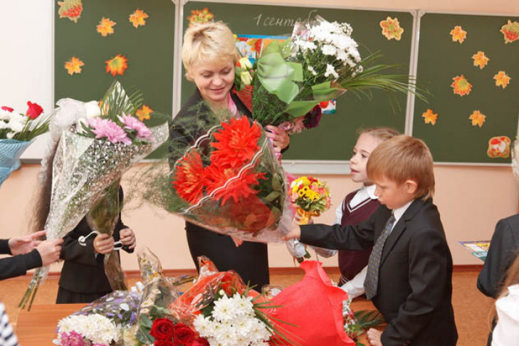 Восемь тысяч цветов не пустили к 1 сентября в Новосибирск
