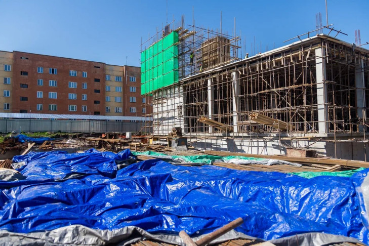 Прокуратура требует построить еще 10 школ в Новосибирске