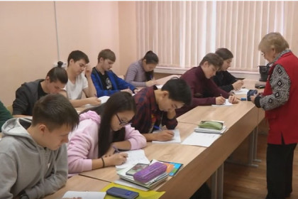 Школа юного физика стартовала в Академгородке