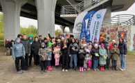 В Новосибирске береговую линию под Бугринским мостом привели в порядок добровольцы