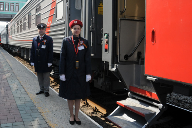 Шесть начальников пассажирских поездов в Новосибирске признались в подкупе