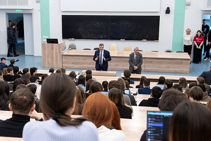 Леонид Слуцкий встретился с учеными и студентами в Новосибирске