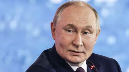 О причинах замедления работы иностранных мессенджеров рассказал Президент РФ