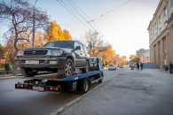 После дорожно-транспортного происшествия владелец сталкивается с выбором дальнейшей судьбы поврежденного автомобиля