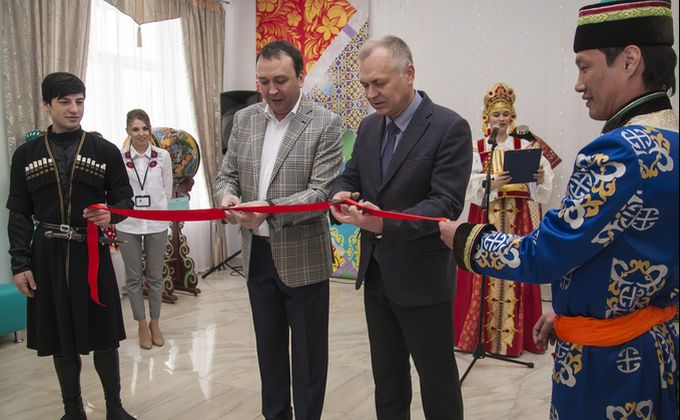 Дом дружбы открыли в Новосибирске
