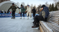 В Центральном парке Новосибирска открыли каток