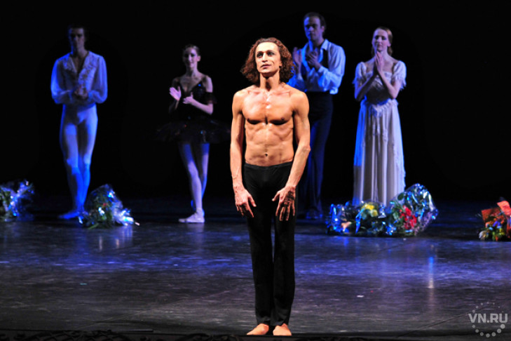 «Танцующий леопард» возглавил балет НОВАТа: биография и взгляды на жизнь Фаруха Рузиматова