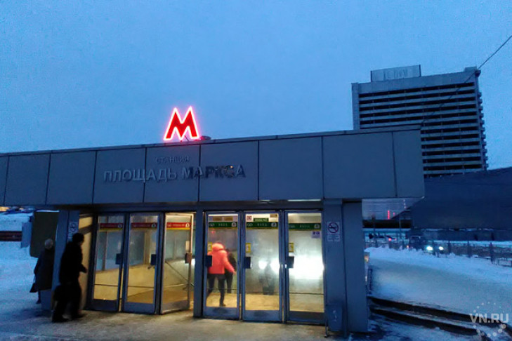 Самоубийца парализовал движение поездов в метро Новосибирска 