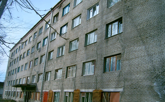 Как выживают в бывшем заводском общежитии Куйбышева