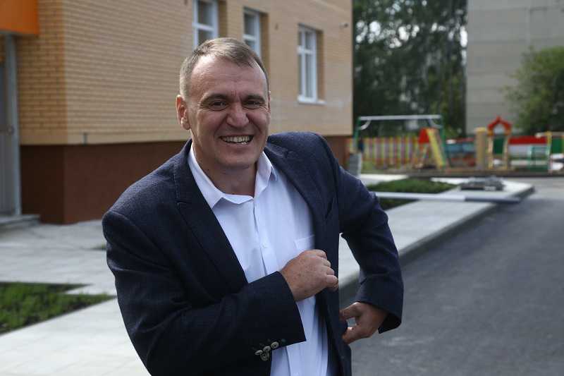 Глава минстроя Иван Шмидт ушёл в отставку по собственному желанию
