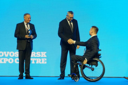 Андрей Травников наградил победителей Национального конкурса ИТ-решений «ПРОФ-IT. Инновация»