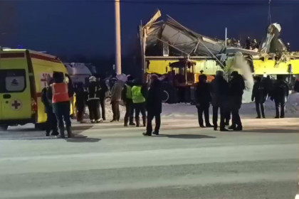 После обрушения торгового центра в Новосибирске погиб мужчина