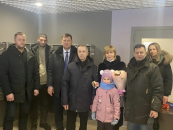 В Оби бывшие жильцы аварийного барака получили новые квартиры