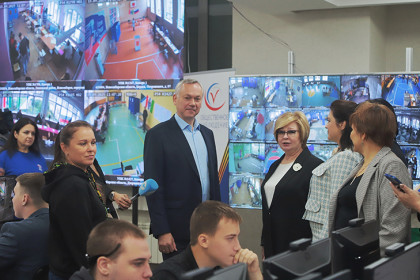 Андрей Травников высоко оценил прозрачность выборов-2025 в Новосибирской области