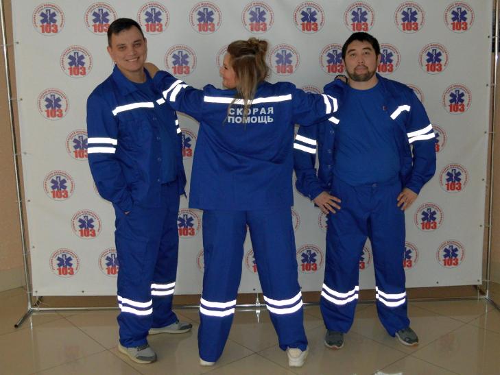В Новосибирске медики скорой помощи примерили новую форму
