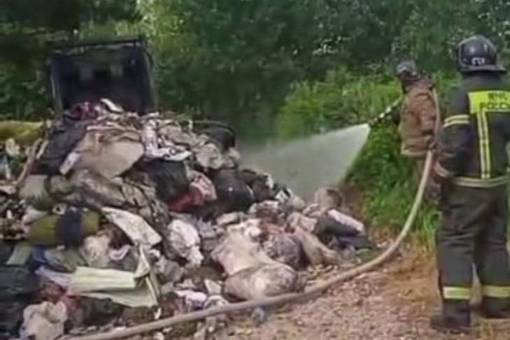 Мусоровоз из-за выброшенных батареек загорелся в Коченевском районе