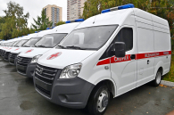 Медики Новосибирской области получили ключи от 15 автомобилей скорой помощи