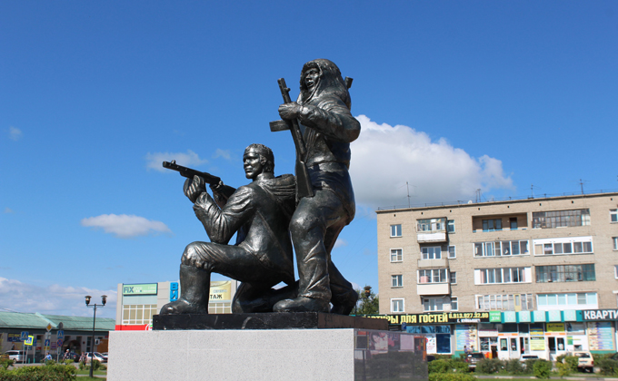 Освободителям Севска установили памятник в Барабинске