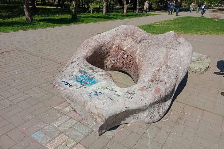 Скульптуру «Сердце» и фонтан «Медвежонок» после скандала вернут в Первомайский сквер Новосибирска