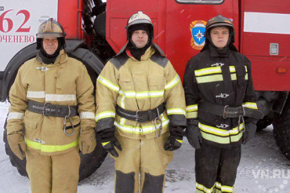 Пожарных наградят за спасение с кухни жителя Коченево